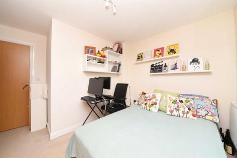 1 bedroom flat to rent, Needleman Close, Colindale