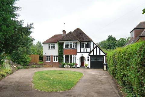 2 Ladbrook Road, Solihull, B91 3RN