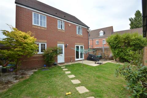 4 bedroom detached house for sale, BINSTEAD