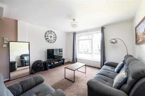 2 bedroom terraced house for sale, Cranbourne Close, Horley