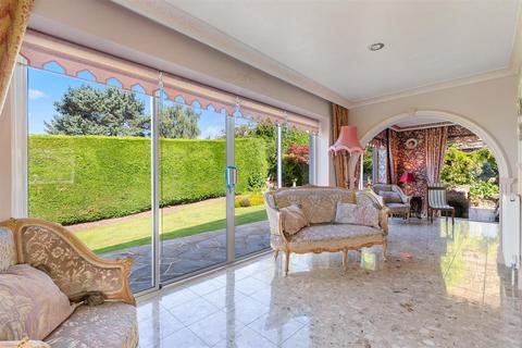5 Riverside Drive, Otley, LS21 2RU