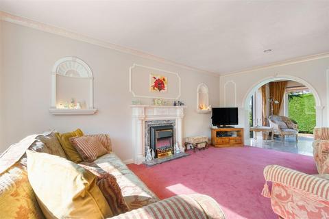 5 Riverside Drive, Otley, LS21 2RU