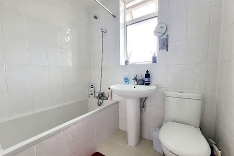 3 bedroom terraced house to rent, Firs Lane, Winchmore Hill, N21