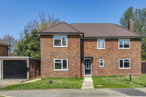 4 bedroom detached house for sale, Mouchotte Close, Biggin Hill TN16