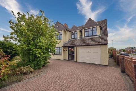 4 bedroom detached house for sale, Lutterworth Road, Burbage