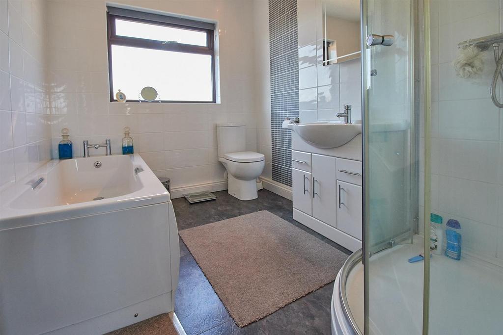 Refitted Family Bathroom to Rear