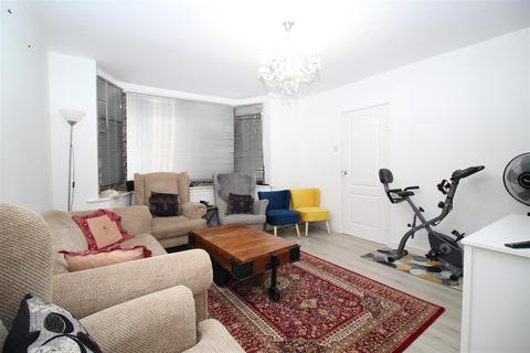 3 bedroom semi-detached house for sale, Buckingham Road, Birmingham B36