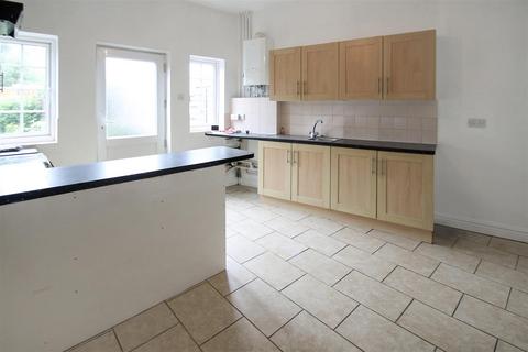 2 bedroom end of terrace house for sale, Midland Road, Thrapston NN14