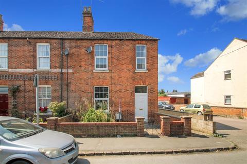 2 bedroom end of terrace house for sale, Midland Road, Thrapston NN14