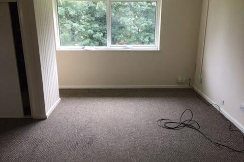 Studio to rent, Portland Road - Irthlingborough