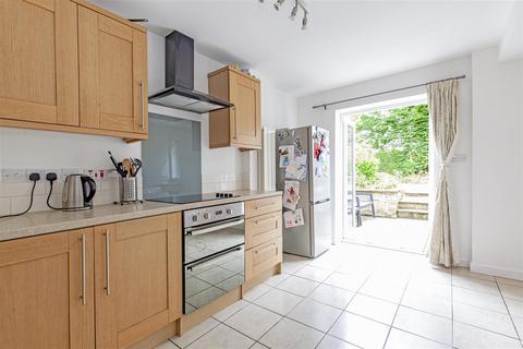 5 Edgemount View, Curbar, Hope Valley, S32 3YX
