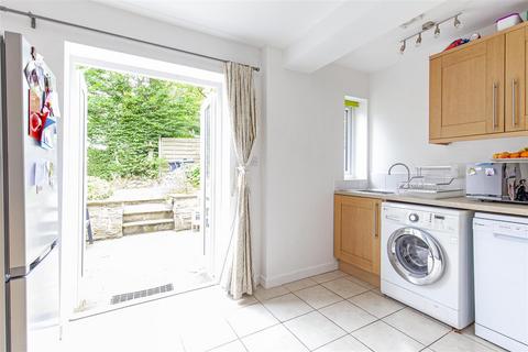 5 Edgemount View, Curbar, Hope Valley, S32 3YX