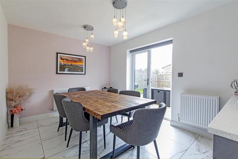 27 Bradwell Head Road, Bradwell, Hope Valley, S33 9HD