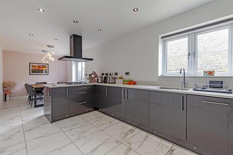 27 Bradwell Head Road, Bradwell, Hope Valley, S33 9HD