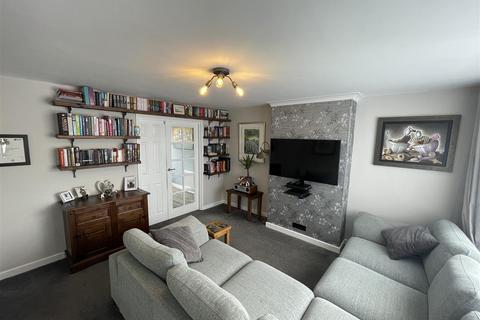 22 Exmoor Close, Wirral, CH61 9QN