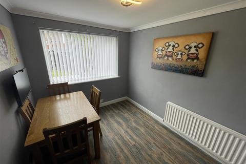 22 Exmoor Close, Wirral, CH61 9QN