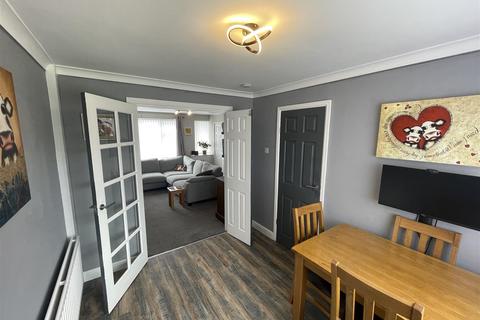 22 Exmoor Close, Wirral, CH61 9QN