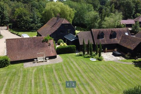 5 bedroom detached house for sale, Mount Road, Theydon Mount CM16