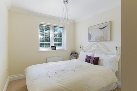 18 Willow Close, Banstead, SM7 1BN