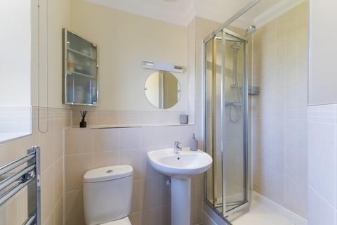 18 Willow Close, Banstead, SM7 1BN