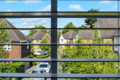 18 Willow Close, Banstead, SM7 1BN