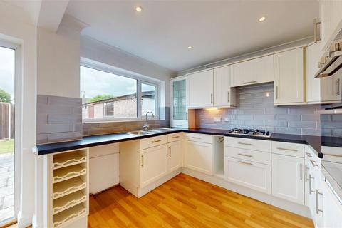 3 bedroom detached house to rent, Perth Road, Stamford