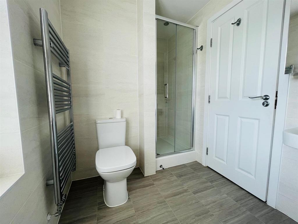 Family Bathroom/WC