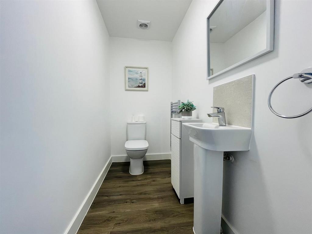 Cloakroom/WC