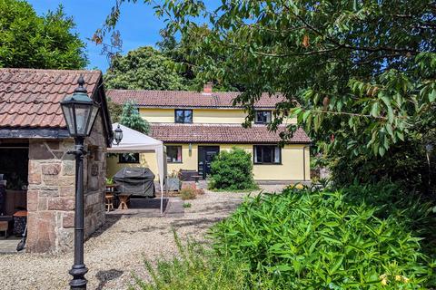 3 bedroom cottage for sale, Church Walk, Lydney GL15