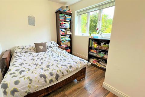 3 bedroom end of terrace house to rent, West Drive, Birmingham B5