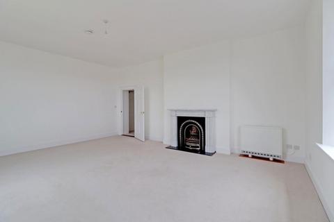 2 bedroom flat to rent, Boddington House, Boddington