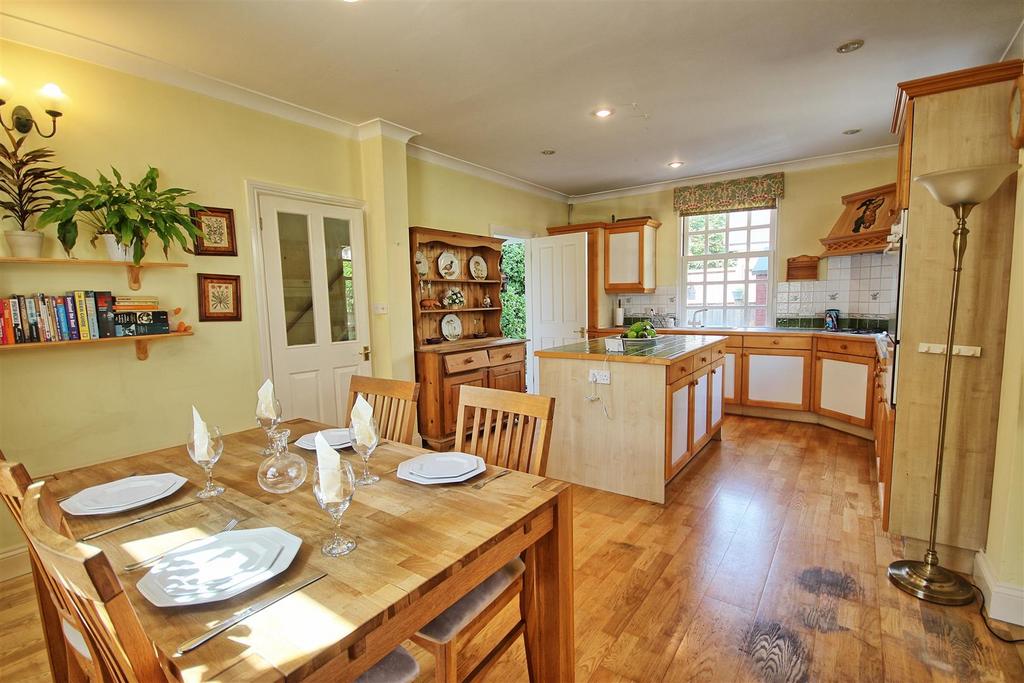 Kitchen/dining room