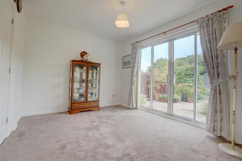 10 Stonehaven, Amington, Tamworth, B77 3QX