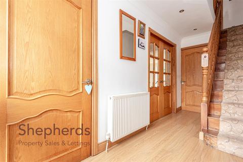 4 bedroom semi-detached house for sale, St. Laurence Drive, Broxbourne EN10