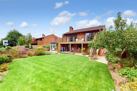 5 bedroom detached house for sale, Colesbourne Drive, Downhead Park, Milton Keynes