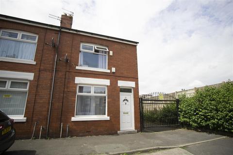 2 bedroom end of terrace house to rent, 2-bed House to Let on Dymock Road, Preston