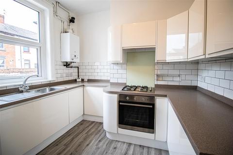 3 bedroom terraced house to rent, 3-Bed House to Let Clyde Street, Ashton-On-Ribble, Preston