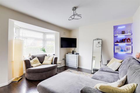 3 bedroom semi-detached house for sale, Staplehurst Drive, Heathfield NG5