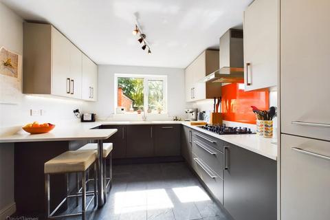 132 Kenrick Road, Nottingham, NG3 6EX