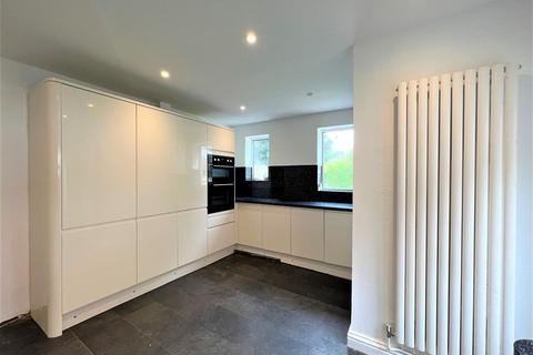 5 bedroom semi-detached house to rent, Sedgewick Road, Bexhill-On-Sea TN40