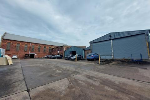 Industrial unit to rent, Block I, J, K1, L & N , Severnside Business Park, Cheapside, Stourport-On-Severn, Worcestershire, DY13 9HT