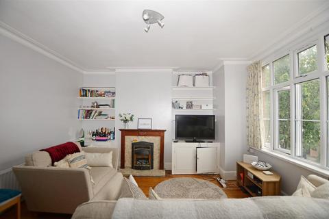 1 bedroom apartment to rent, Coleshill Road, Teddington