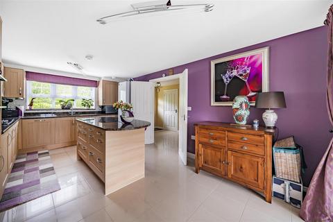 6 bedroom detached house for sale, Olympic Park Road, Andover