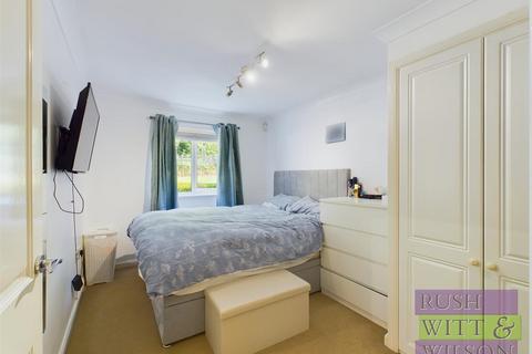 2 bedroom flat for sale, Arbourvale, St. Leonards-On-Sea