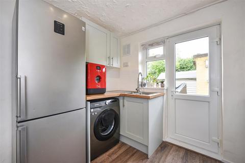 2 bedroom maisonette for sale, Fairways, Weyhill, Andover