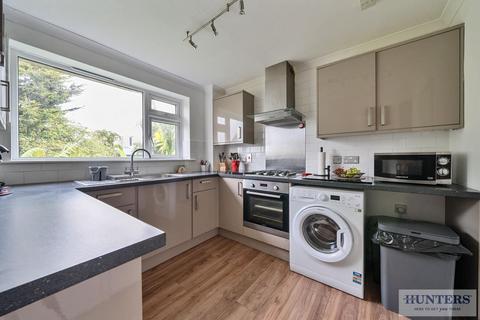 2 bedroom maisonette for sale, Overton Road, Abbey Wood, SE2