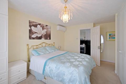 4 bedroom detached house for sale, Mylne Close, Cheshunt EN8
