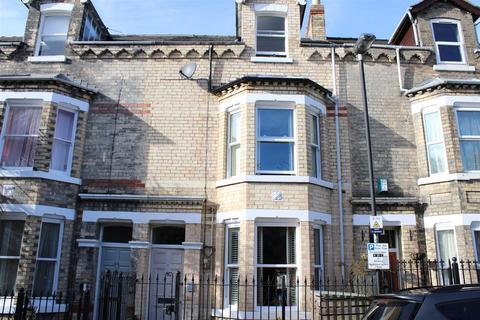 4 bedroom terraced house to rent, Grosvenor Terrace, Bootham