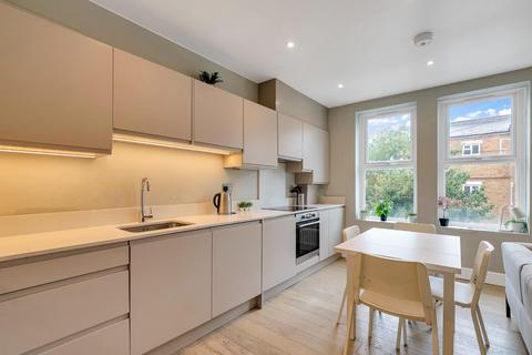 2 bedroom flat for sale, Southwell Road, London, SE5