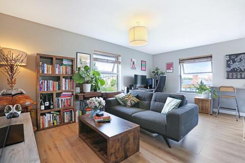 1 bedroom flat for sale, Paxton Road, London